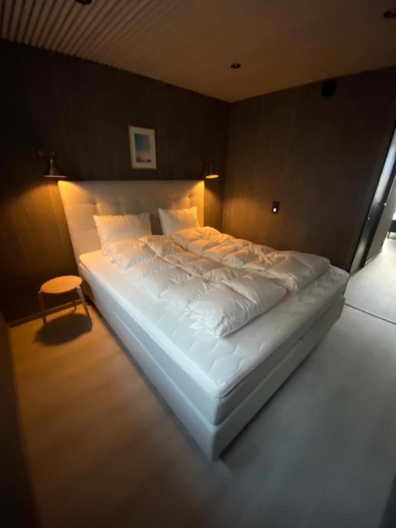 Waterfront Apartment With Panoramic Sea View 헤닝스베르 외부 사진