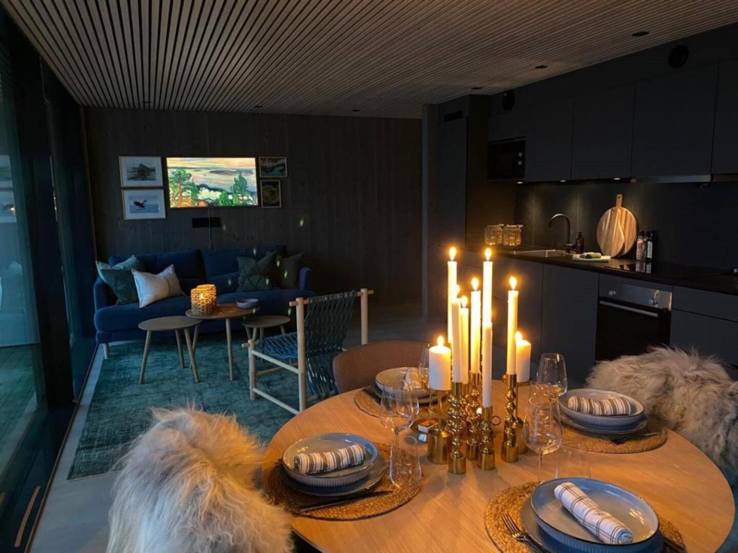 Waterfront Apartment With Panoramic Sea View 헤닝스베르 외부 사진